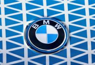BMW aposta em design e reciclagem para diminuir custos de baterias