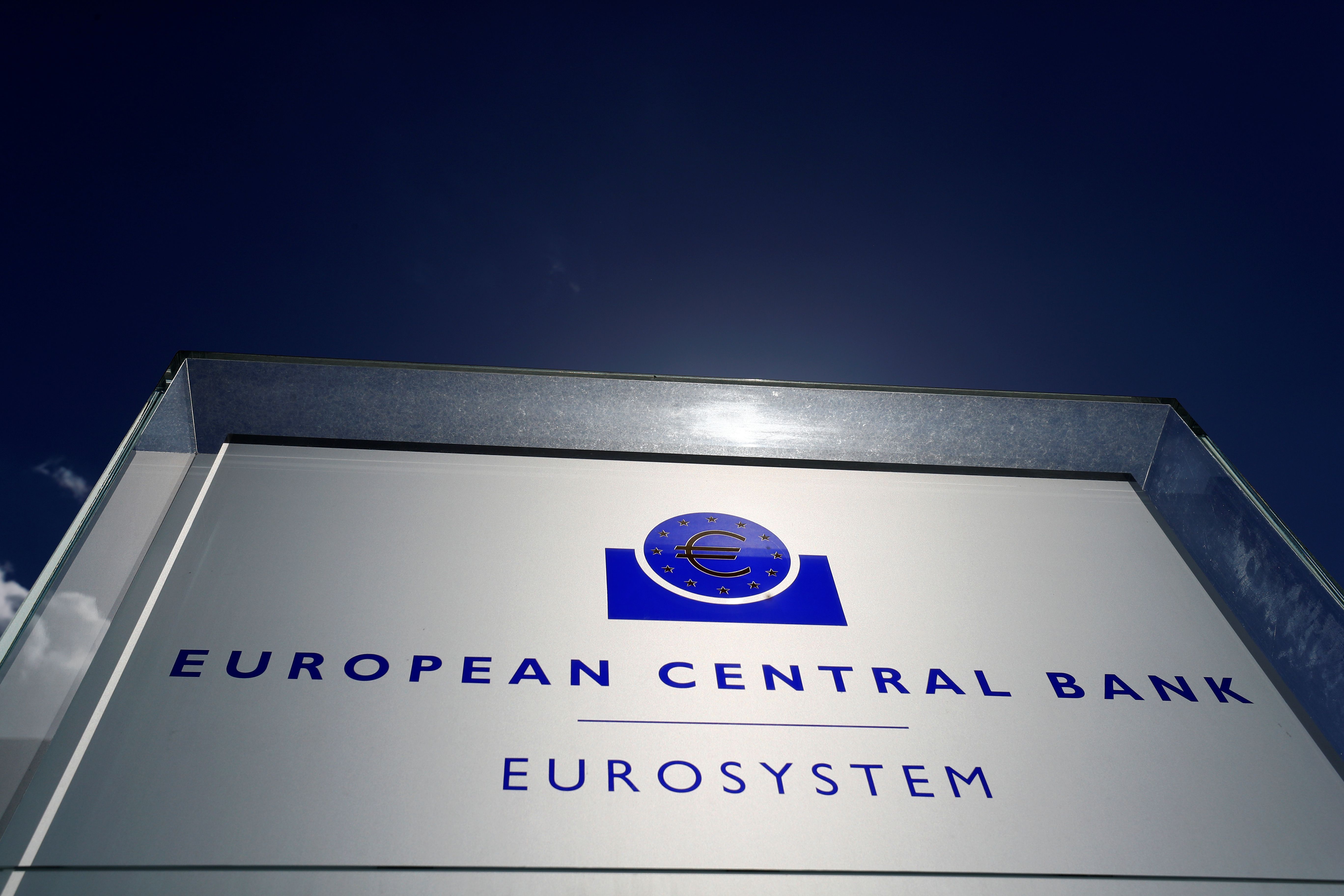 Logo do Banco Central Europeu na sede da entidade em