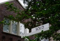 Novas construções de moradias unifamiliares nos EUA sobe 2,7% em março