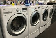 Com tarifas, máquina de lavar Made in USA já é 21% mais cara que asiática
