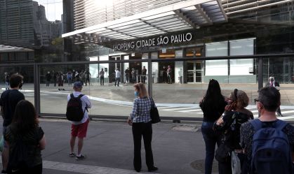 Setor brasileiro de serviços mantém alta pelo 3º mês seguido, diz S&P Global