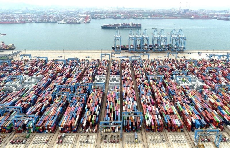 Porto de Qingdao, China
