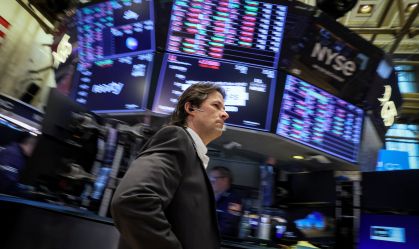 Wall Street fecha sem sinal único, após Powell modular discurso sobre manutenção "hawkish" do Fed