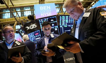 Wall Street fecha em baixa, com potencial de maior aperto monetário de BCs e incertezas
