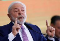Mulheres podem ser a maioria e governar o mundo, diz Lula em Angola