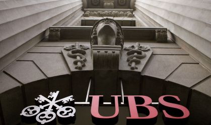 Após comprar Credit Suisse, UBS anuncia demissão de 3 mil funcionários na Suíça