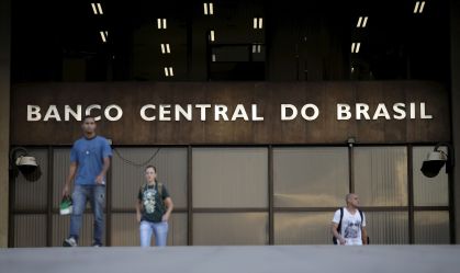 Mercado reduz projeção de inflação para 4,86% ao ano e aumenta estimativa do PIB para 2,89% em 2023
