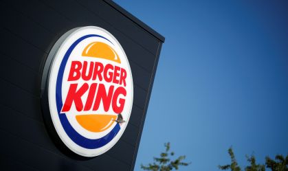 Burger King vai recompensar participantes do Enem com batata ou cebola fritas