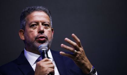Lira anuncia que reforma tributária será votada nesta sexta-feira (15)
