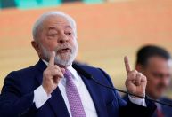 Partidos do Centrão pressionam Lula por definições sobre ministérios
