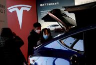 Em meio a pressões sobre margens de lucro, Tesla corta preços de duas versões do Model Y na China