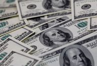 Dívida nacional dos EUA bate recorde e chega a US$ 33 trilhões