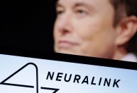 Paciente com implante da Neuralink controlou mouse com pensamento, diz Elon Musk