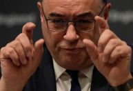 BC britânico alerta sobre cortes de juros com queda gradual da inflação