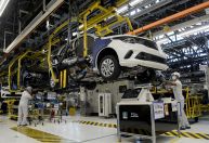 Stellantis vai contratar 1,5 mil no Brasil e aposta em carros híbridos