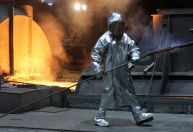 Exportações e produção industrial da Alemanha sobem além do esperado em novembro