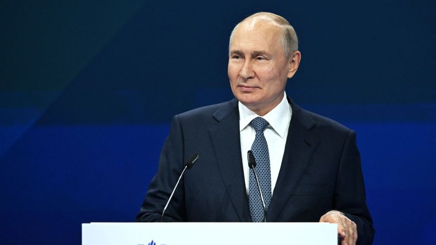 O presidente russo, Vladimir Putin, afirmou que Ocidente perdeu o sentido de realidade / . Sputnik/Grigory Sysoev/Kremlin via REUTERS/File photo