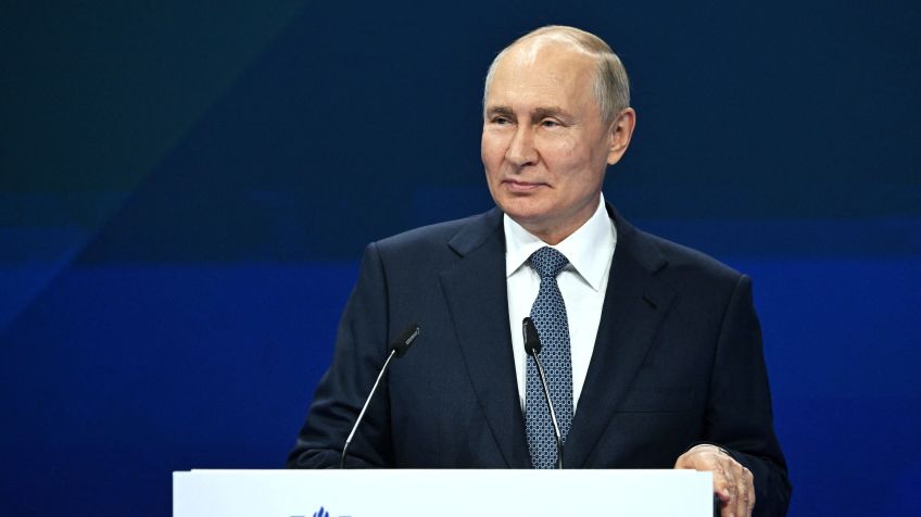 O presidente russo, Vladimir Putin, afirmou que Ocidente perdeu o sentido de realidade / . Sputnik/Grigory Sysoev/Kremlin via REUTERS/File photo