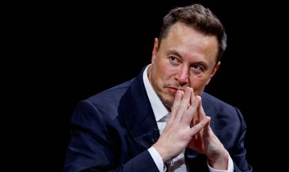 Elon Musk pede demissão de diretor da Disney após empresa retirar anúncios do X