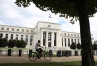 Fed afirma que trajetória da economia dos EUA é “altamente incerta”