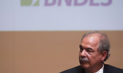 BNDES vai mobilizar 83% do dinheiro de plano bilionário do governo Lula para a indústria