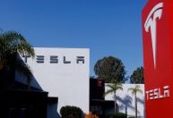 Tesla perde US$ 80 bi em valor de mercado após alerta de Musk sobre vendas