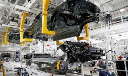 Produção industrial dos EUA cai em janeiro por veículos automotores