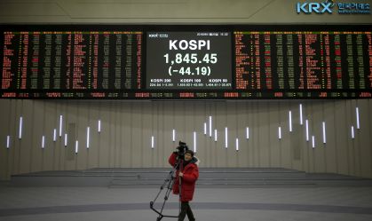 Bolsas asiáticas sobem com estímulos na China e concessão de Trump