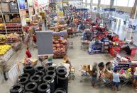 Reforma tributária: entenda se consumidores vão pagar mais ou menos imposto