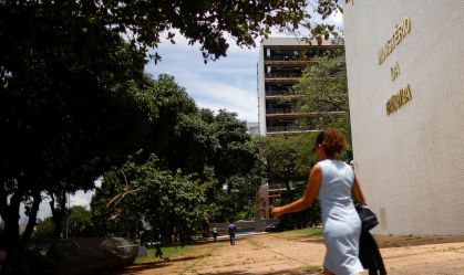 Para ampliar acesso ao MEI, governo estuda permitir que empresas descontem salários do faturamento