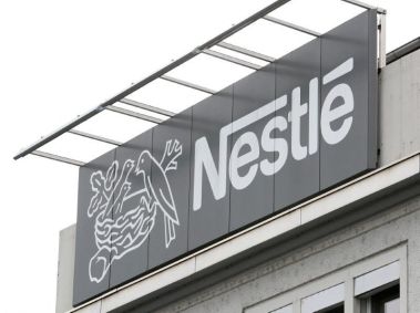 Logo da Nestlé em unidade em Konolfingen, Suíça