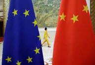 China quer parceria com UE contra "abuso" dos EUA, diz embaixador chinês
