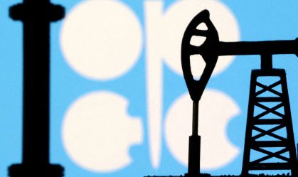 Opep+ concorda em aliviar cortes de produção em dezembro