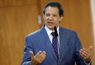 Governo vai fechar ano com déficit de R$ 130 bilhões nas contas públicas, diz Haddad