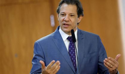 Governo avalia MP com desoneração gradual da folha junto com ação no STF