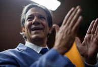 Haddad comemora elevação da nota do Brasil pela S&P