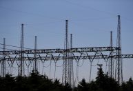 Consumidor de energia paga R$ 100 bi por ano em ineficiências e subsídios, diz Abrace