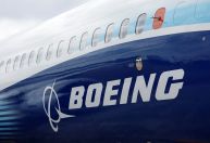 EUA: Boeing de carga faz pouso de emergência após problema no motor
