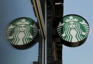 Starbucks suspende projeções anuais em meio esforços para reverter queda de consumidores