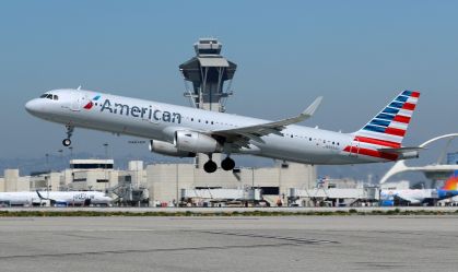 American Airlines cancela previsão de lucro para 2025 e cita tarifas