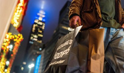 Dívida dos americanos tem novo recorde, mas rendimentos crescem; entenda