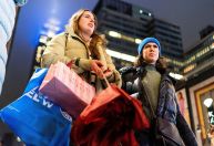 Ofertas e fretes atrativos fazem a diferença para compras do Dia do Consumidor, revela Google