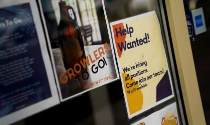 Crescimento do emprego nos EUA até março sofre forte revisão para baixo