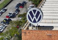 Brasil precisa evitar que regulamentação deixe carros mais caros, diz Volkswagen
