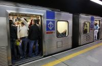 Após morte de passageiro, Metrô de SP coloca seguranças nas plataformas