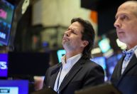 Bolsas no mundo caem até 20% desde posse de Trump