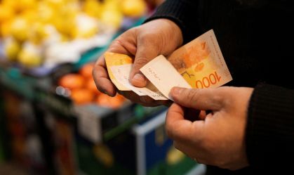 Sob Milei, consumo das famílias argentinas cresce 2,9% em fevereiro