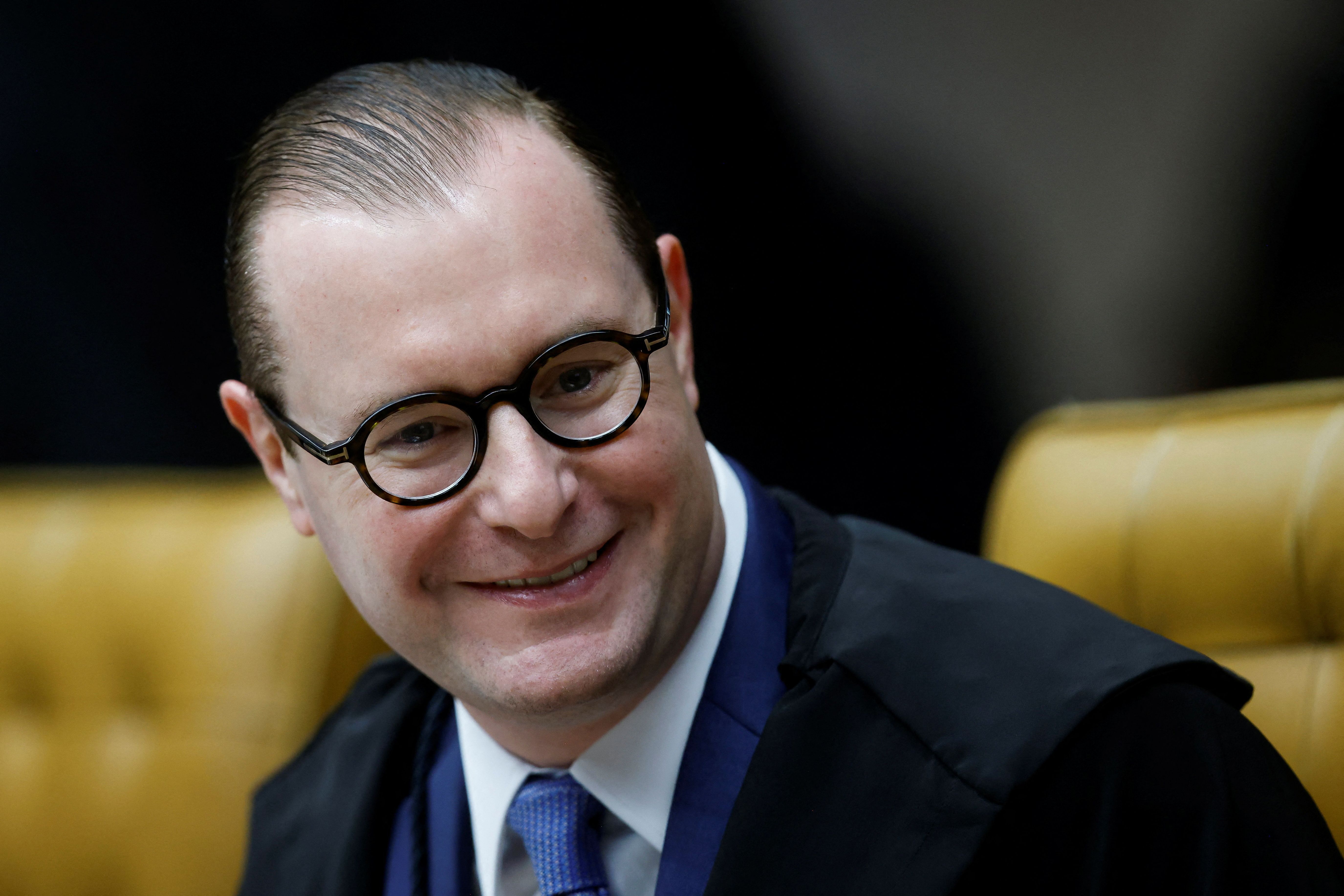 Ministro Cristiano Zanin durante sessão do STF
