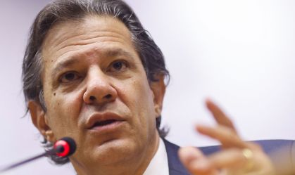 Taxação de blusinhas: Haddad vê assunto polarizado e pede debate técnico