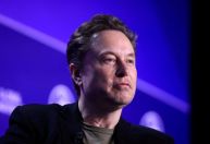 Elon Musk ameaça banir iPhones e Macs em suas empresas após anúncio da Apple